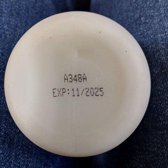 Jupiter Balancing Shampoo for Dandruff for Women or Men - Picture 3 of 3